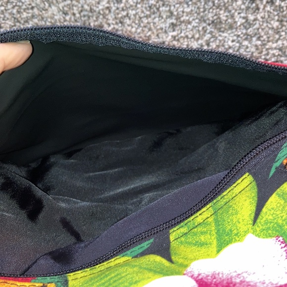 Hawaiian Print Tote Bag - Picture 6 of 15